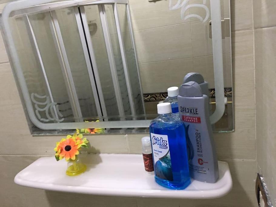Cozy 2br Near Who, Airport Apartment *