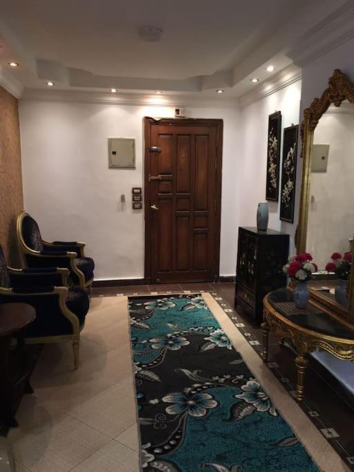 Cozy 2br Near Who, Airport Apartment