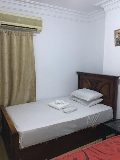 Cozy 2br Near Who, Airport Apartment